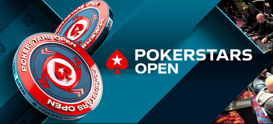 Ein spannendes Pokerturnier mit Spielern an einem grünen Pokertisch, umgeben von Pokerchips und Karten. Im Hintergrund ist das Logo von PokerStars zu sehen.